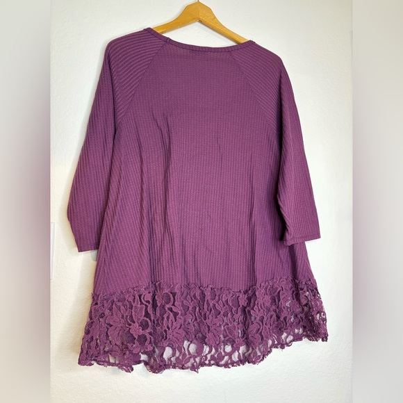 🍇OneWorld Lace Tunic🍇 - Picture 2 of 4